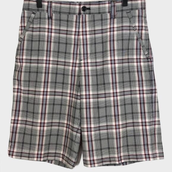 IZOD men's navy, white, and red plaid flat front Golf shorts size 30 - Picture 1 of 5